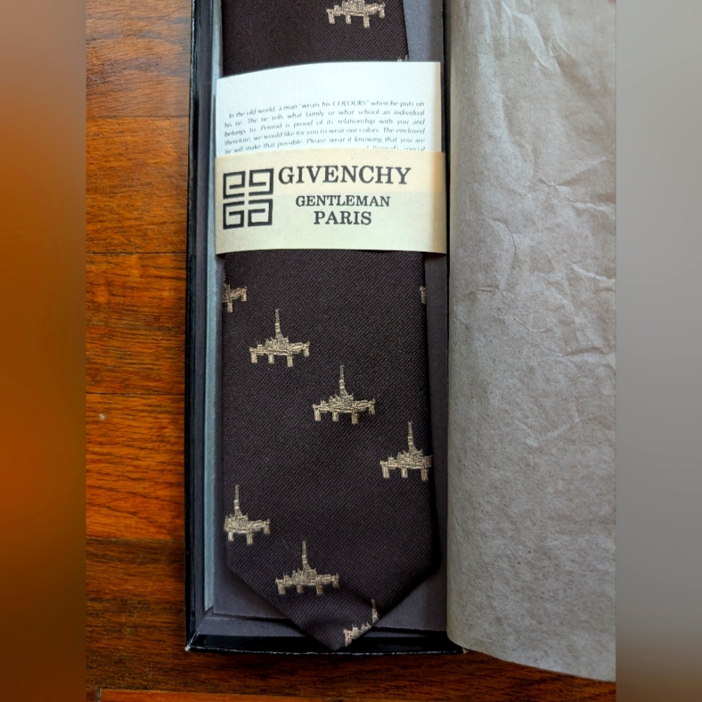 Givenchy Necktie NIB